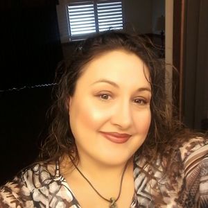 Meet your Posher, Eva